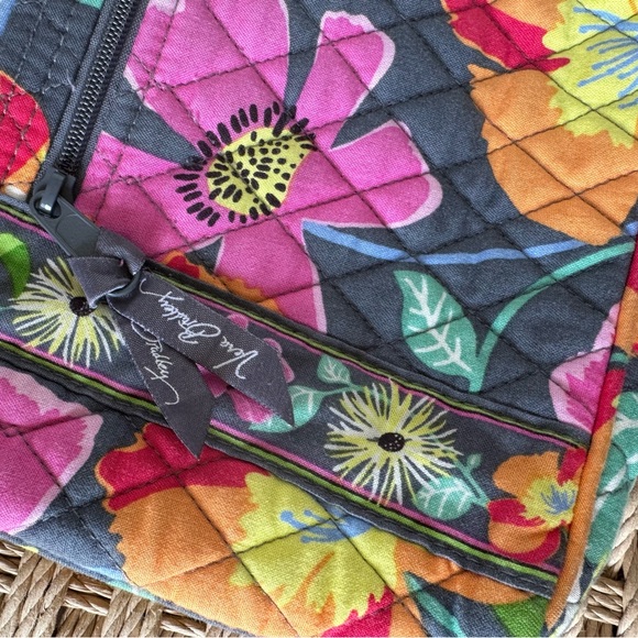 Vera Bradley Hipster Crossbody Jazzy Blooms - Picture 13 of 15